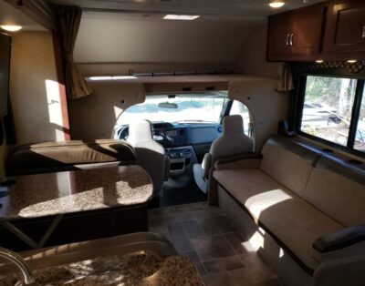 2017 Thor Motor Coach Freedom Elite